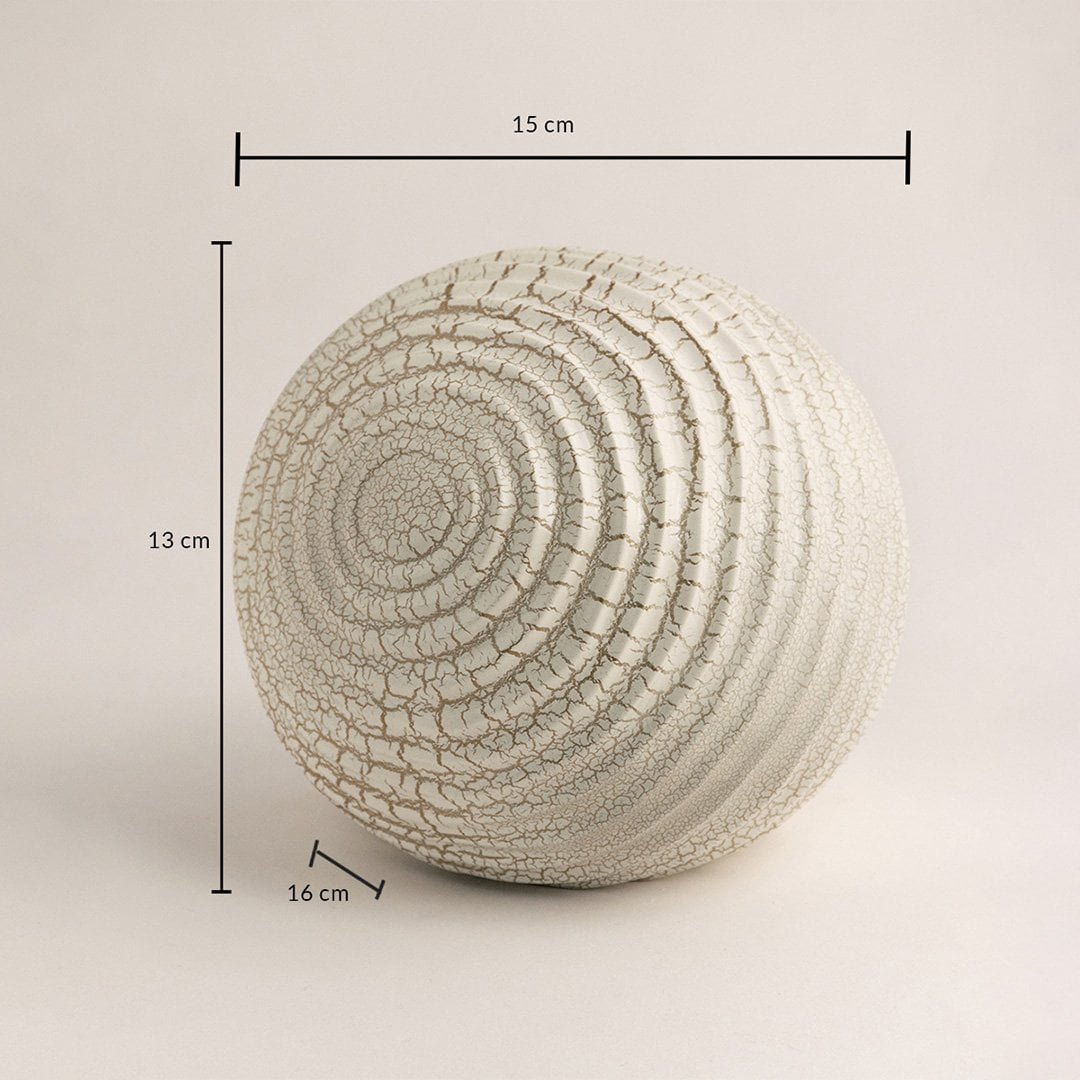 Ceramic decorative sphere in crackle finish shown in 15 cm dimension view for accurate product sizing reference.