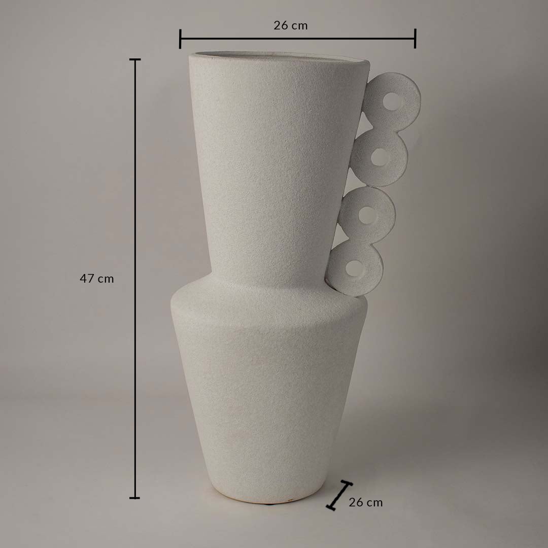 White ceramic vase measuring 47 cm height and 26 cm width shown on white background with circular handle design.